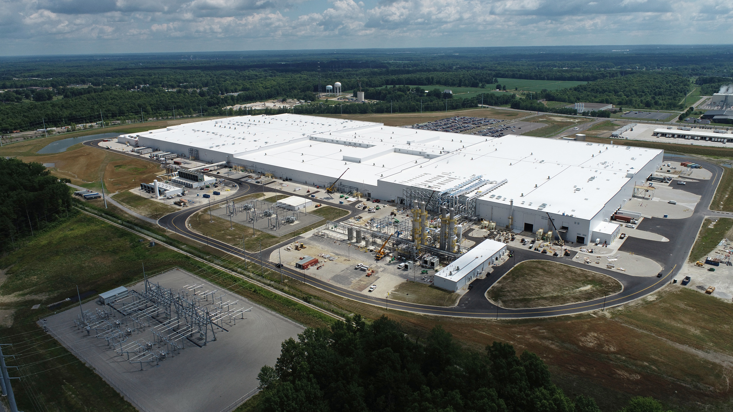 The Ultium Cells plant in Lordstown, Ohio, is a joint venture of General Motors and LG. It began procuction of EV batteries in 2022. Credit: Ultium Cells